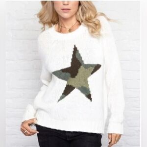 WOODEN SHIPS Camo Star Crewneck White Relaxed
Sweater S/M Raglan Sleeve Pullover